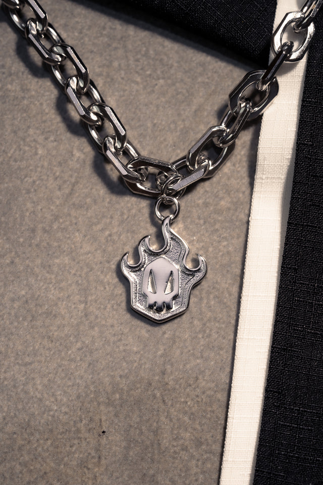 SKULL BADGE PENDANT
