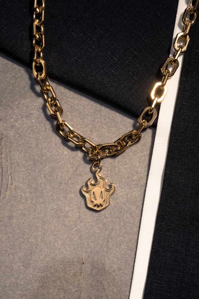 SKULL BADGE PENDANT