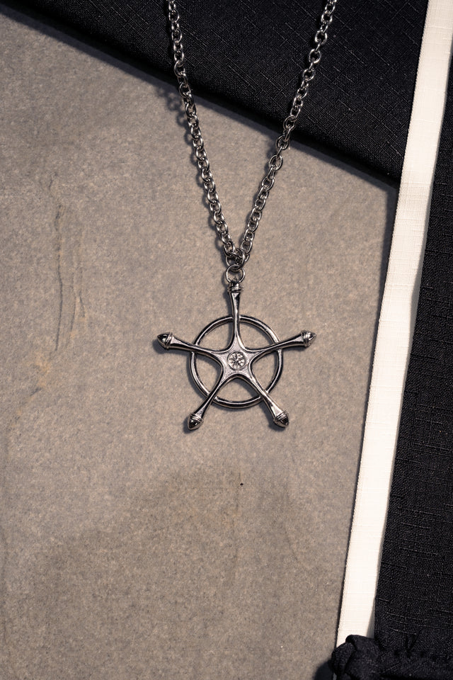 QUINCY CROSS PENDANT