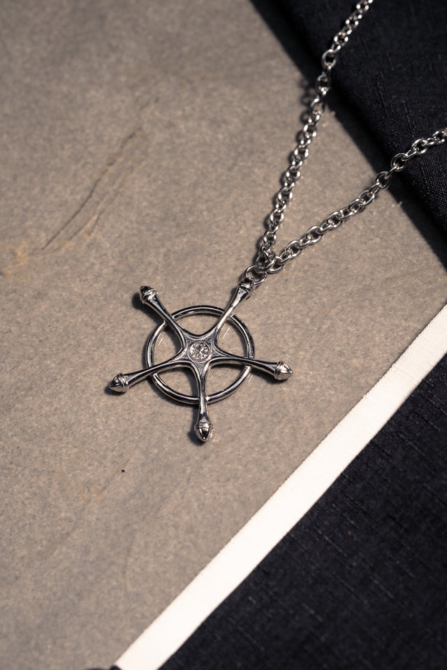 QUINCY CROSS PENDANT