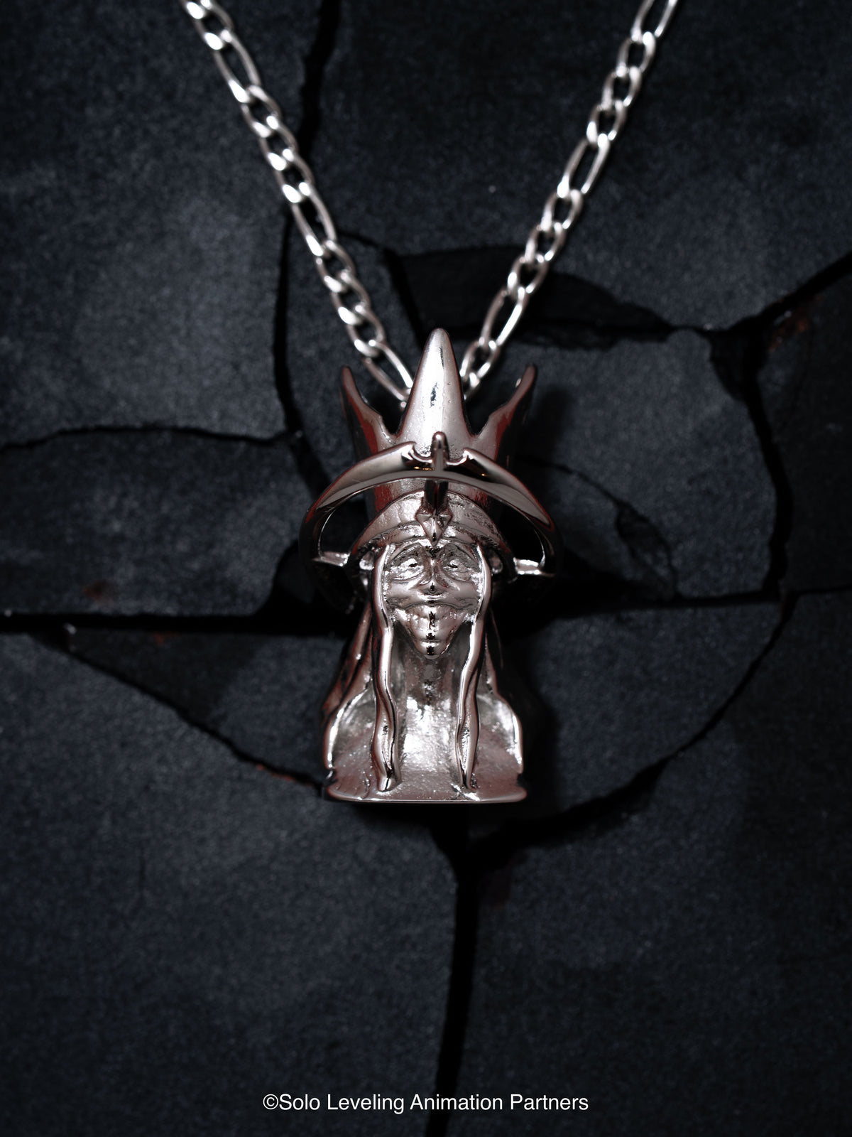 SOLO LEVELING STATUE OF GOD PENDANT