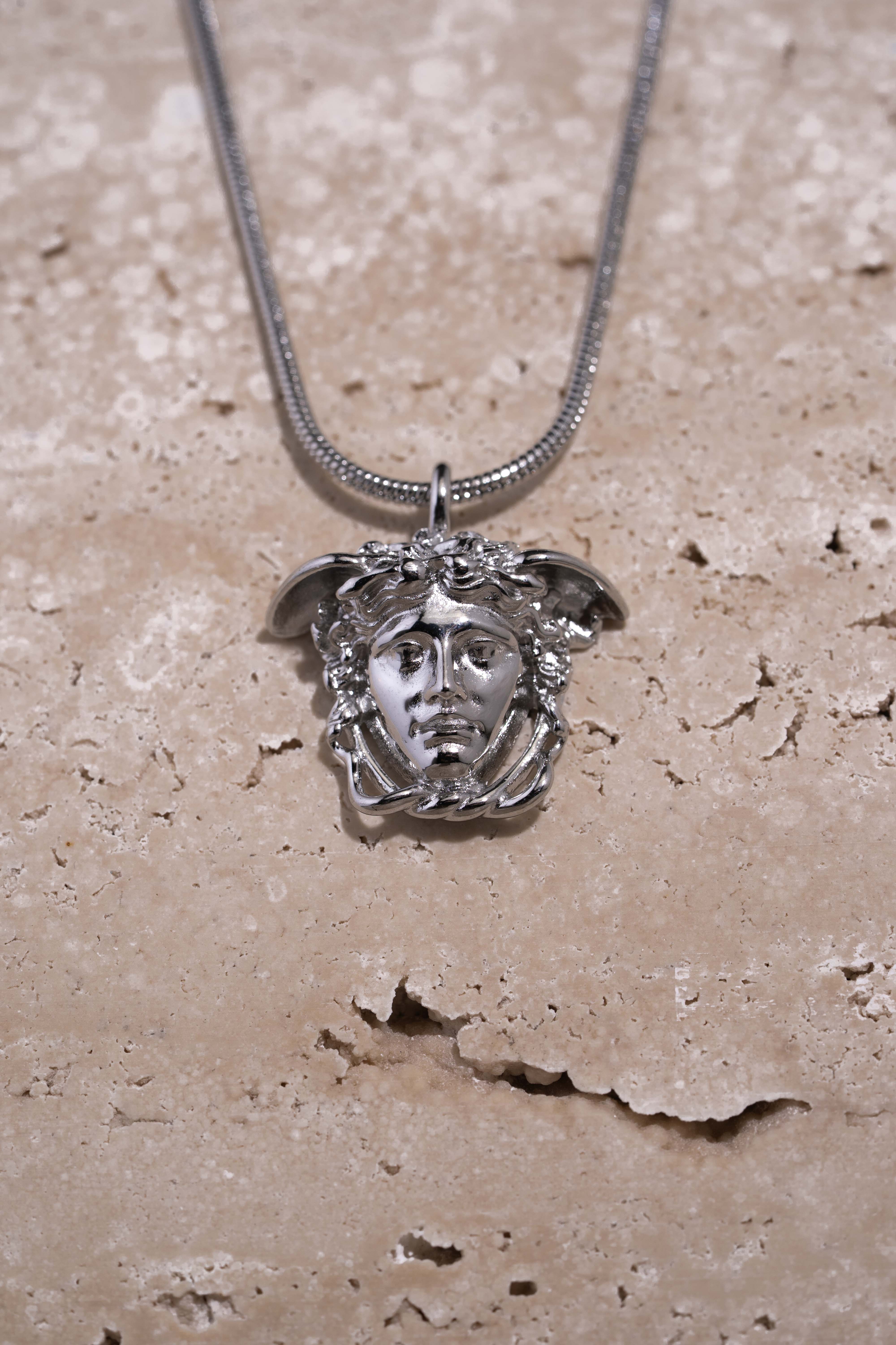 MEDUSA RONDANINI NECKLACE