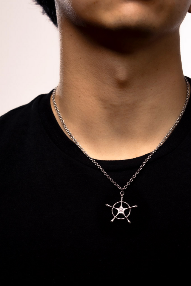 QUINCY CROSS PENDANT